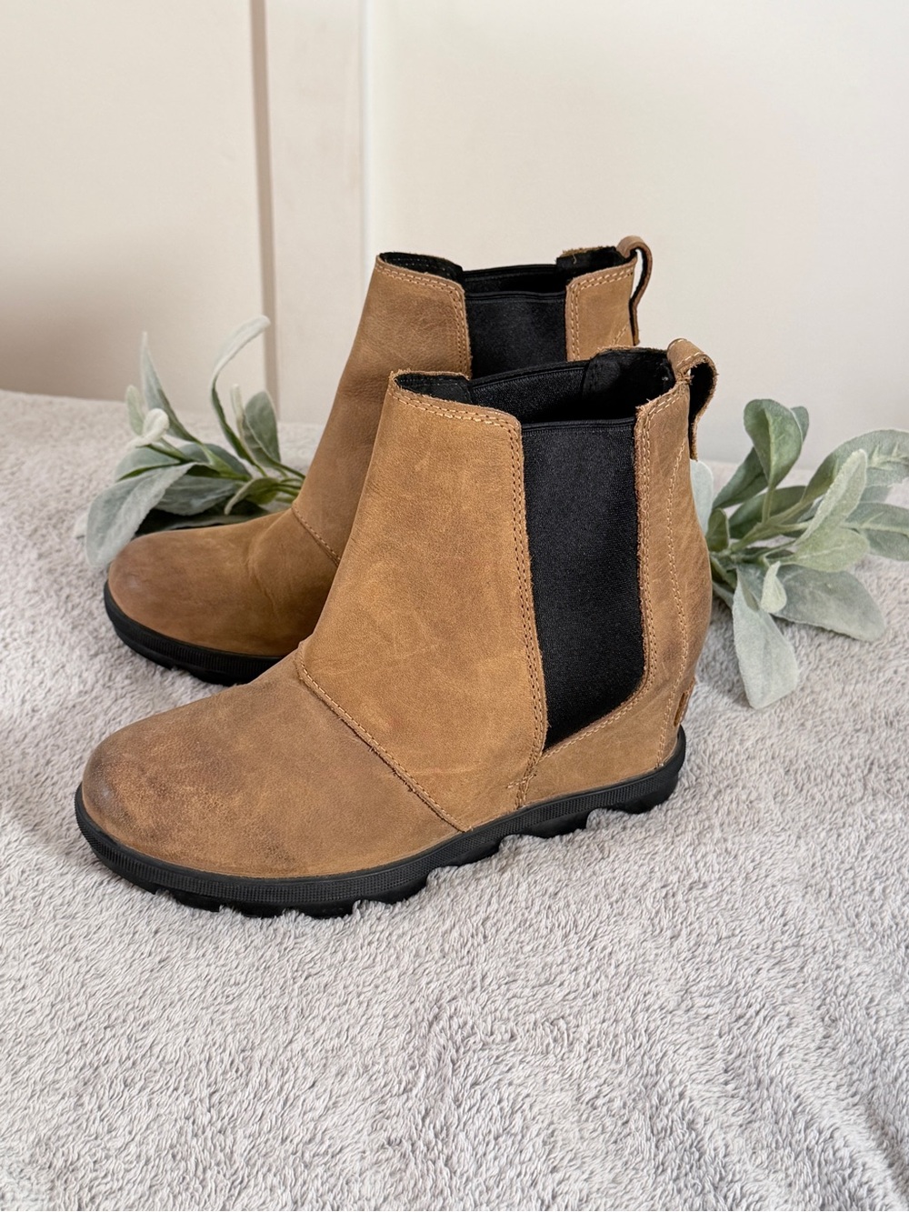 Sorel Women's Joan of Arctic Il Wedge Chelsea Bootie Ankle Boot Elk Brown Size 7